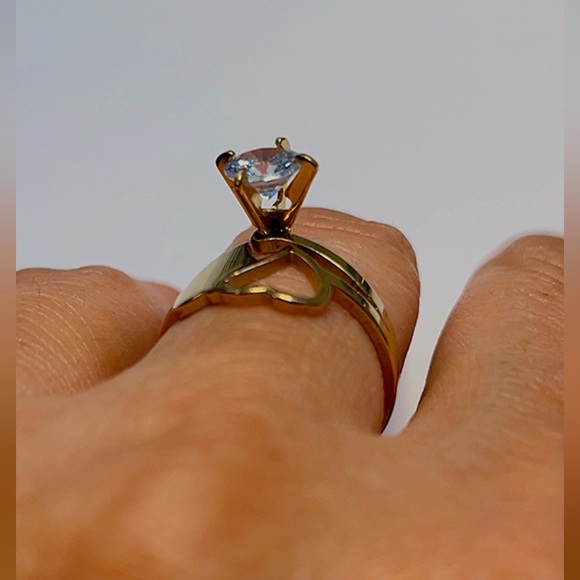 NWT Stainless Steel Gold zircon double Heart Woman ring Size 6.5 - Picture 13 of 16
